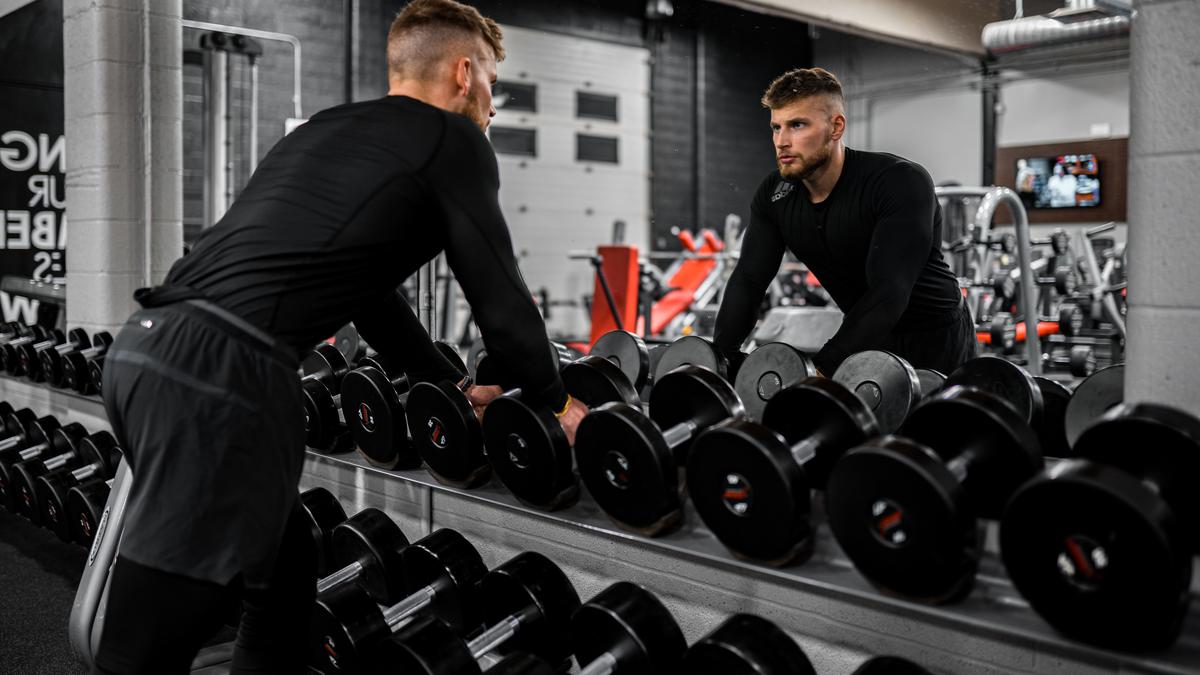 Menjaga Motivasi Tetap Tinggi di Gym: Strategi untuk Tetap Bersemangat